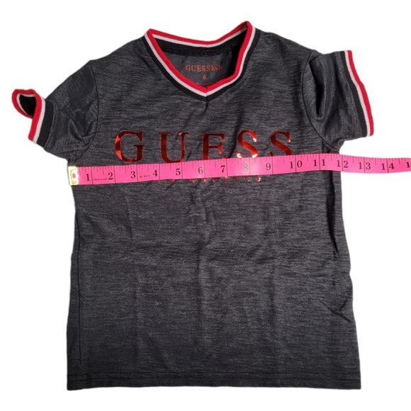 (B) Guess T-shirt 4T - Picture 3 of 5
